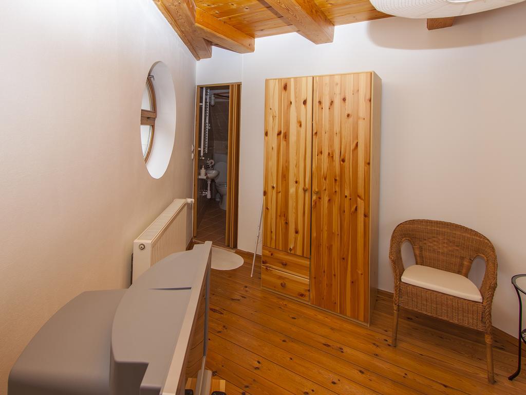 Amadeus Vendeghaz Hotell Esztergom Rum bild