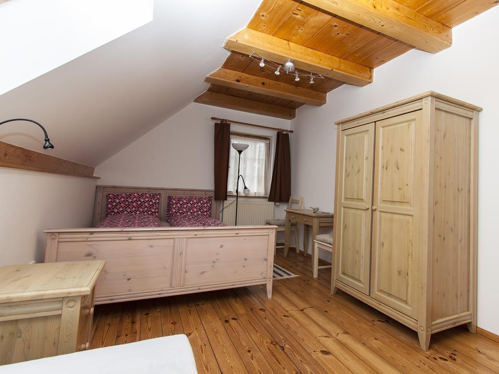 Amadeus Vendeghaz Hotell Esztergom Rum bild