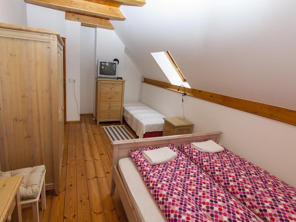 Amadeus Vendeghaz Hotell Esztergom Rum bild