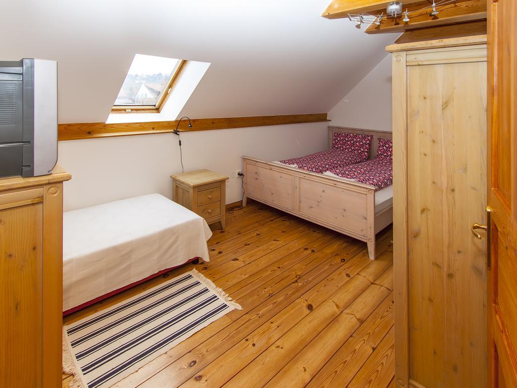 Amadeus Vendeghaz Hotell Esztergom Rum bild