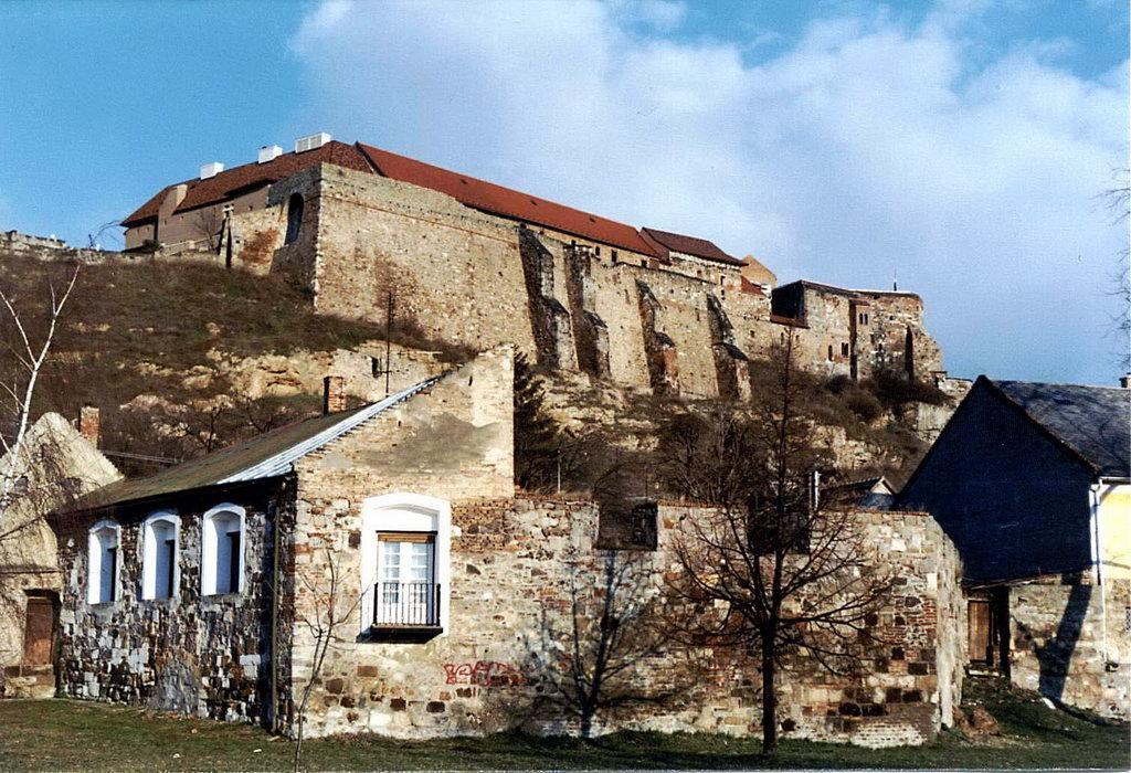 Amadeus Vendeghaz Hotell Esztergom Exteriör bild