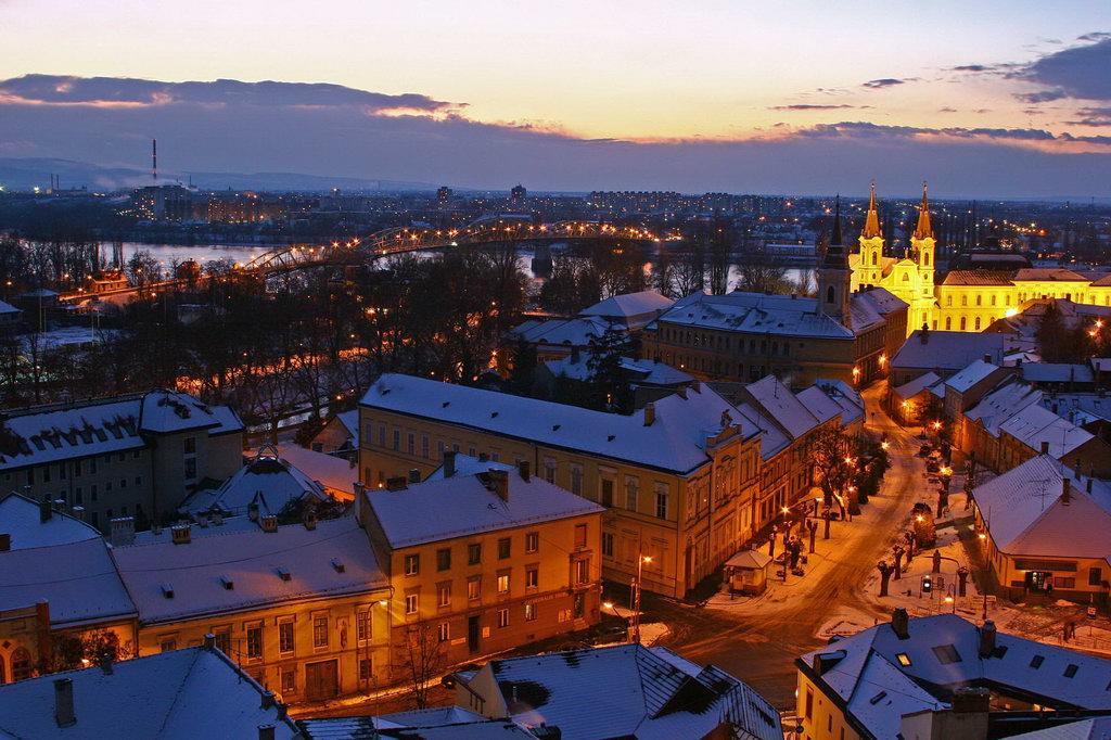 Amadeus Vendeghaz Hotell Esztergom Exteriör bild