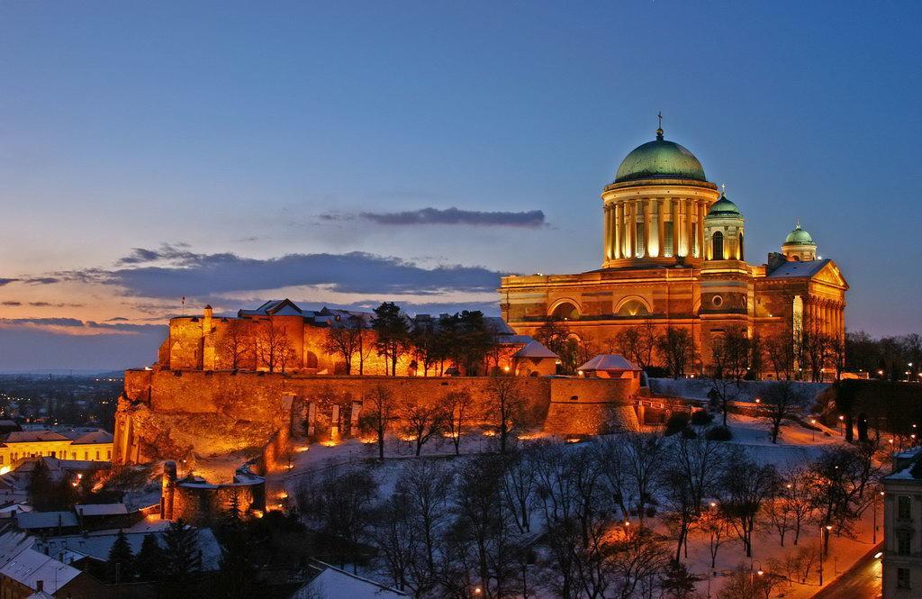 Amadeus Vendeghaz Hotell Esztergom Exteriör bild