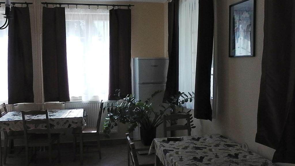 Amadeus Vendeghaz Hotell Esztergom Exteriör bild