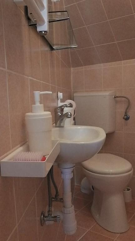 Amadeus Vendeghaz Hotell Esztergom Rum bild