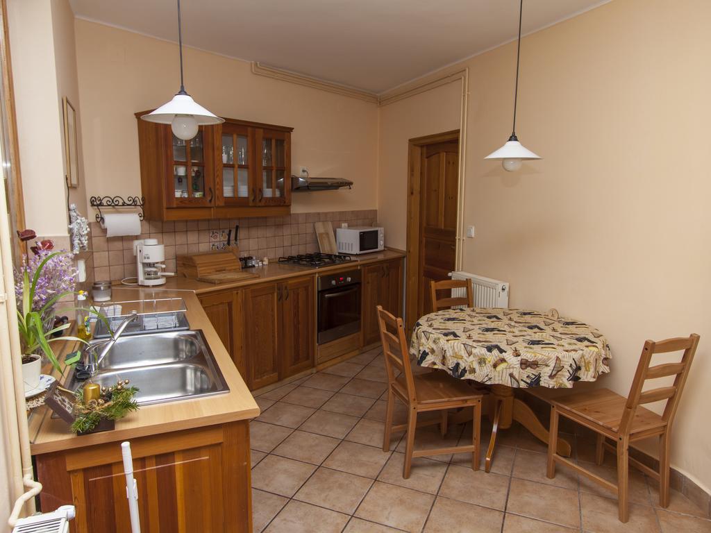 Amadeus Vendeghaz Hotell Esztergom Exteriör bild